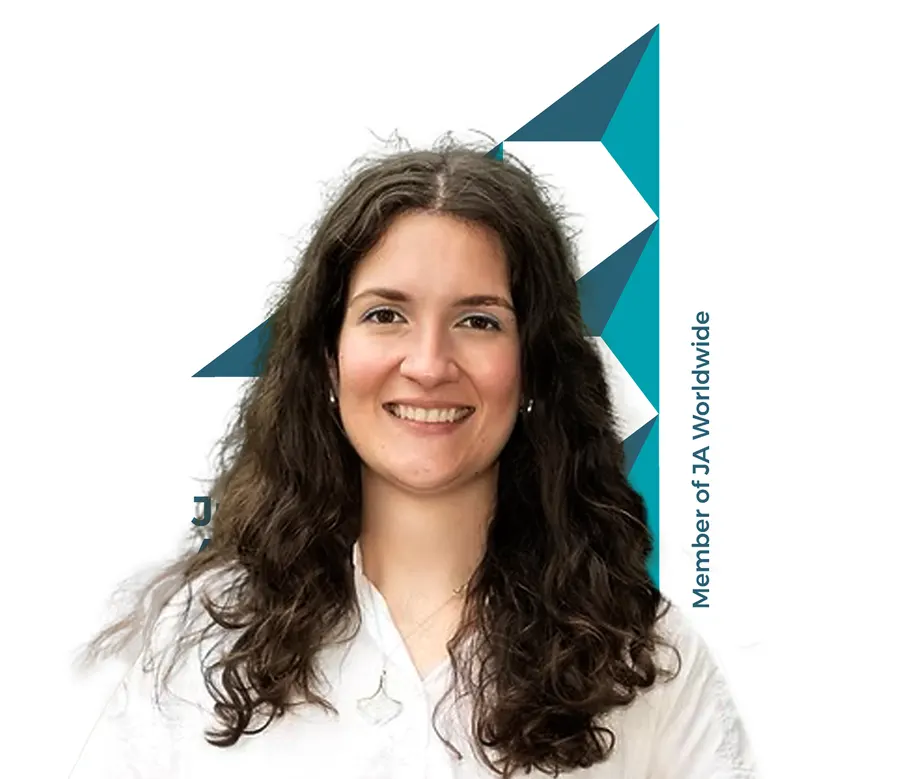 Porträt Alina Gmeindl, BSc.